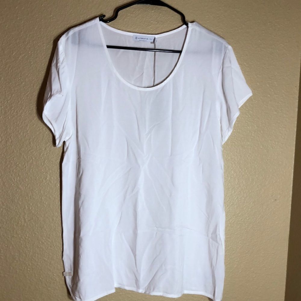 Alternative top scoop neck upgraded rayon tee Size L‎